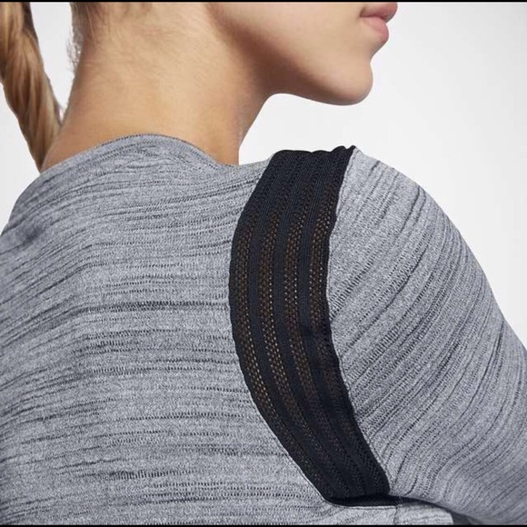 NWT Nike long sleeve grey top - Picture 3 of 8
